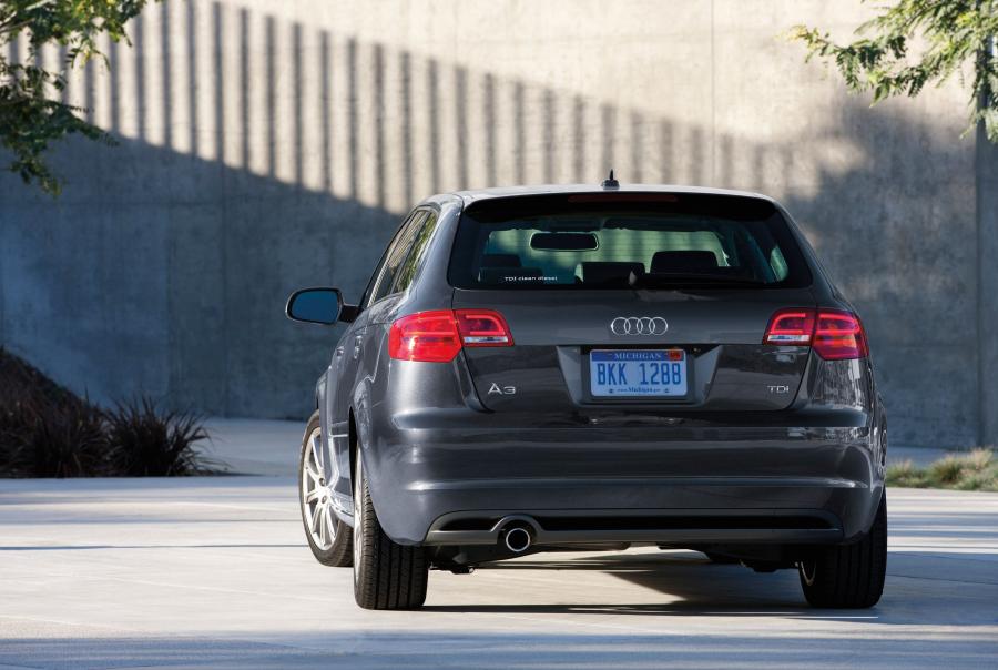  Audi A3 Sportback TDI Clean Diesel (8PA) 2009 года  (фото 12 из 21)